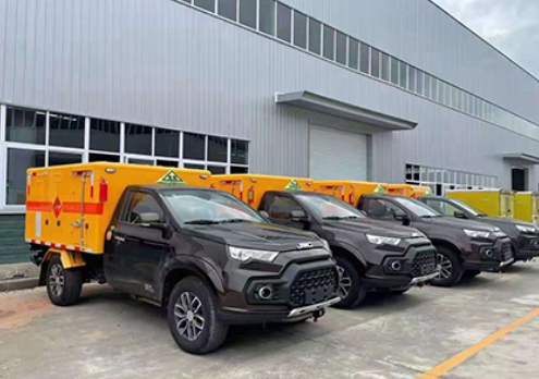 鞍山爆破器材运输车-保障安全与效率的关键