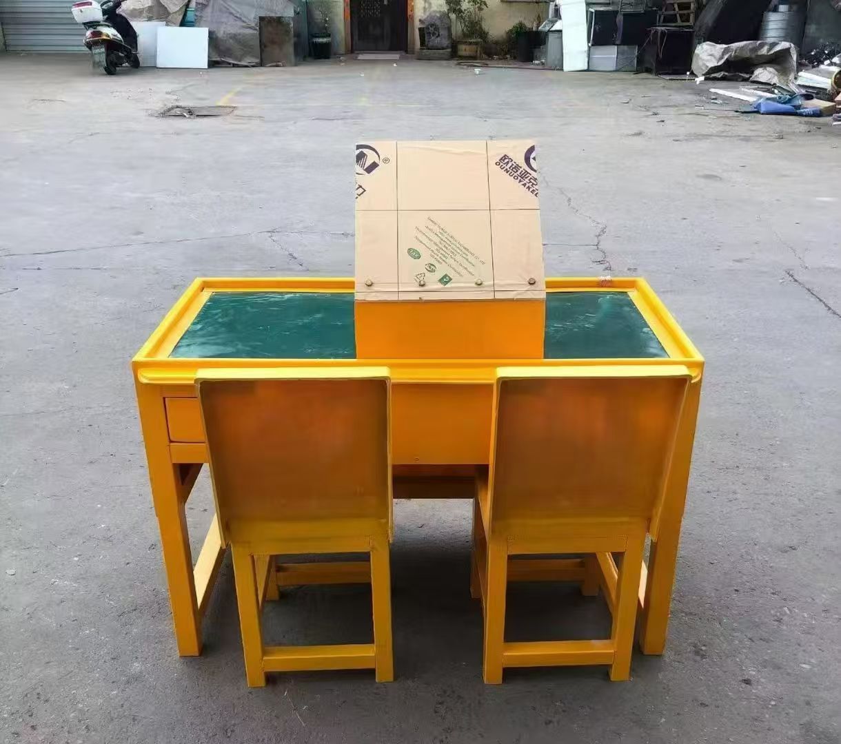 鞍山防静电导通桌井下煤矿火工品发放桌：危险品流转的安全守护者